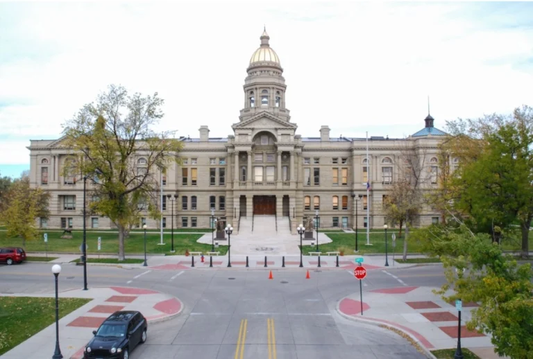 Data Destruction in Wyoming: Laws, Compliance, Secure Disposal, and E‑Waste Rules for 2026